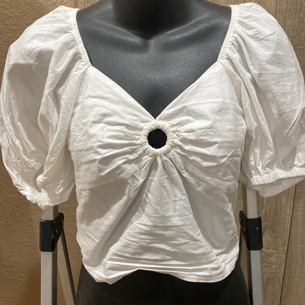 White Puff Top